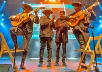 PARTIDO DE LA COSTA: Con un show de Antonio Tarragó Ros se vivió a puro baile el Día de la Tradición en el Partido de La Costa