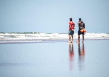 PARTIDO DE LA COSTA: Operativo de Seguridad en la Playa: comienza la segunda etapa con más puestos de Guardavidas