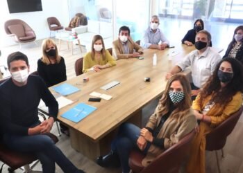 PARTIDO DE LA COSTA: Cristian firmó convenios nacionales en políticas de inclusión y accesibilidad