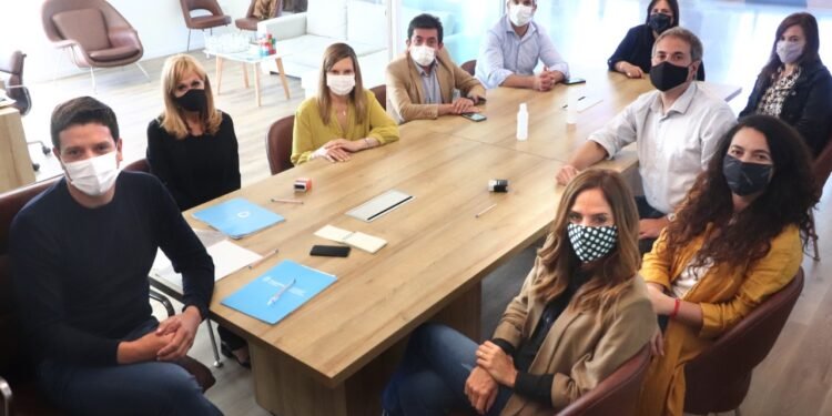 PARTIDO DE LA COSTA: Cristian firmó convenios nacionales en políticas de inclusión y accesibilidad