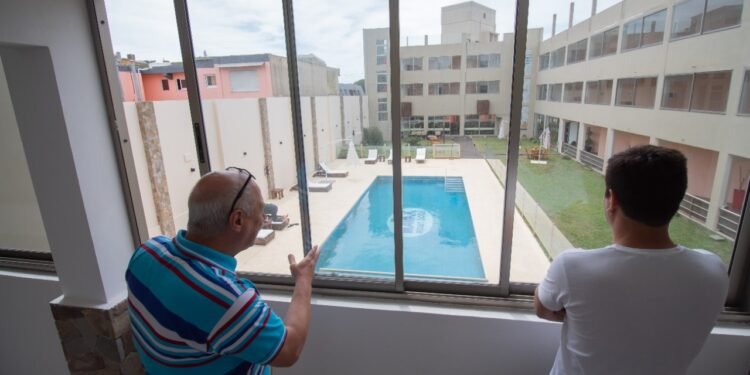 PARTIDO DE LA COSTA: Cristian destacó el impulso al trabajo que se genera con la fuerte llegada de turistas al Partido de La Costa