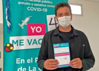 PARTIDO DE LA COSTA: Vacuna contra el Covid: Cristian recibió el turno y se aplicó la tercera dosis en San Clemente