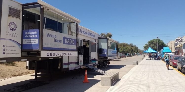 LA COSTA: El Móvil de la Defensoría del Público llega al Partido de La Costa