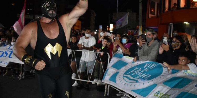 LA COSTA: La Masa y Vicente Viloni divirtieron a los más chicos en Santa Teresita y Mar del Tuyú: se vienen nuevas fechas del clásico choque de catch