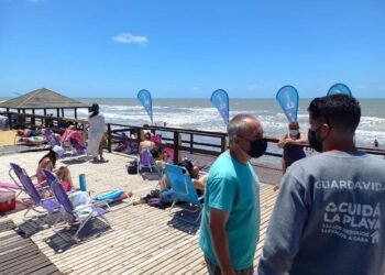 LA COSTA: Cristian recorrió el parador ReCreo junto al ministro Augusto Costa y la directora del Instituto Cultural bonaerense, Florencia Saintout