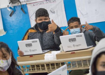 LA COSTA: El programa Conectar Igualdad invita a conocer más de las nuevas netbooks en su trailer de verano