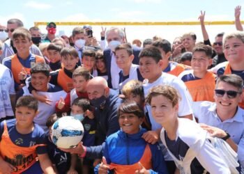 LA COSTA: Visita histórica al Partido de La Costa: Cristian recibió al Presidente de la Nación y al Gobernador de la Provincia