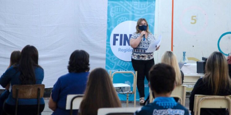 LA COSTA: Últimos días para inscribirse al Plan Fines del Partido de La Costa para el ciclo lectivo 2022