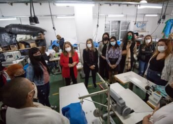 LA COSTA: La Municipalidad y la Provincia pusieron en marcha un proyecto de fortalecimiento de emprendimientos productivos de mujeres en Lucila del Mar