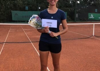 La costera Lara Díaz Zaya volvió a ganar un torneo profesional de tenis y sigue escalando en el ránking argentino donde está en el 12° lugar