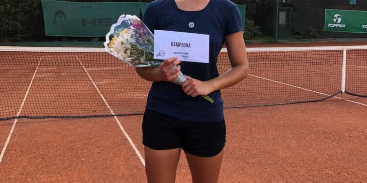 La costera Lara Díaz Zaya volvió a ganar un torneo profesional de tenis y sigue escalando en el ránking argentino donde está en el 12° lugar