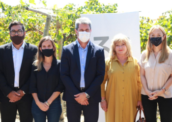 RAVERTA ENTREGÓ LAS PRIMERAS JUBILACIONES PARA VIÑATEROS EN SAN JUAN