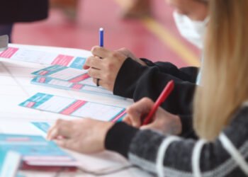 LA COSTA: Vacunación contra el Covid-19: se están enviando turnos para la aplicación de refuerzo y hay cuarta dosis libre para grupos de riesgo