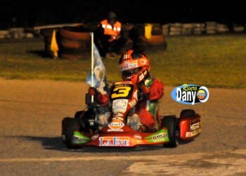 LA COSTA: Dino Palmarochi llegó en el segundo lugar en el arranque del torneo de karting en Mar del Plata