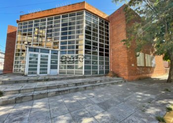 LA COSTA: Cristian firmó la tenencia del futuro Edificio Universitario de La Costa