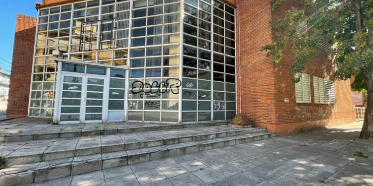 LA COSTA: Cristian firmó la tenencia del futuro Edificio Universitario de La Costa