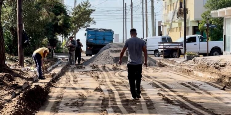 LA COSTA: Avanza la obra de asfalto que unirá internamente a San Bernardo con Lucila del Mar