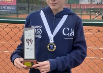 LA COSTA: La pequeña tenista costera Victoria Páez se consagró campeona en Mar del Plata