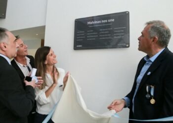 RAVERTA HOMENAJEÓ A TRABAJADORES DE ANSES VETERANOS DE MALVINAS