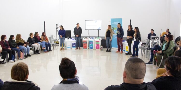 LA COSTA: El programa Promover Ambiente continúa capacitando al personal de la Municipalidad de La Costa