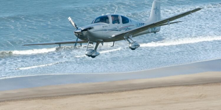 LA COSTA: El Aeroclub Santa Teresita relanza su oferta educativa con dos jornadas de actividades y un desfile aéreo por la playa