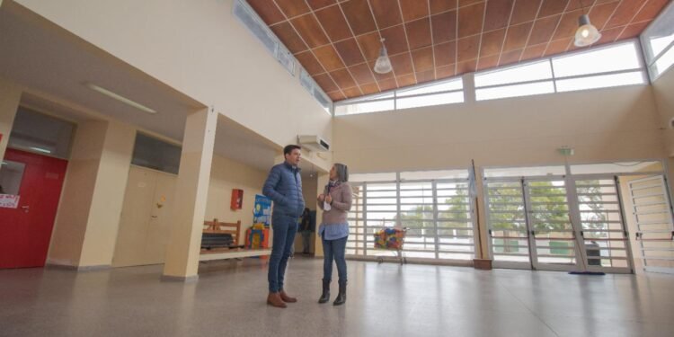 LA COSTA: Fortalecimiento en infraestructura educativa: obras y juegos nuevos en el Jardín de Infantes Nº 916 de Mar de Ajó