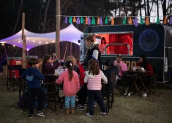 LA COSTA: La segunda edición de La Costa Music & Food ofreció bandas en vivo y Food Trucks en San Clemente