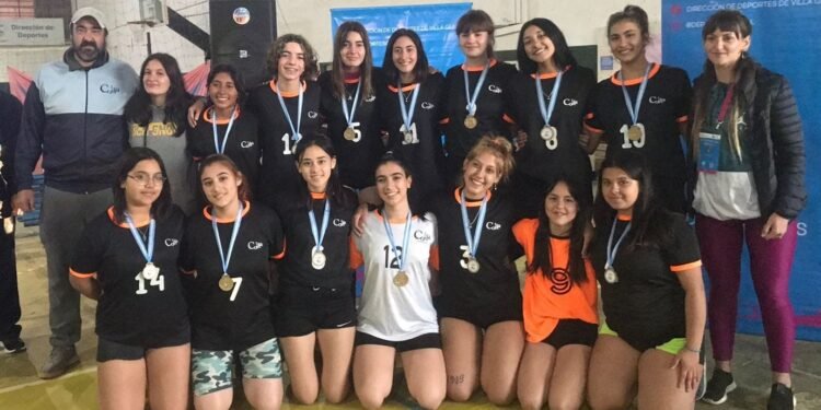 LA COSTA: La Escuela Municipal de Vóley se quedó por primera vez con el título en un histórico Torneo Regional