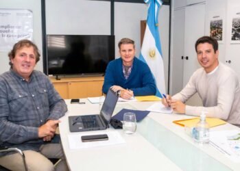 LA COSTA: Impulso a la construcción: Cardozo firmó un convenio para el desarrollo de más viviendas del Plan Procrear en el Partido de La Costa