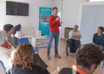 LA COSTA: Se realizó un taller de sensibilización para capacitar a prestadores turísticos y consolidar al Partido de La Costa como destino accesible
