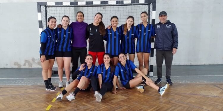 LA COSTA: El equipo de la Escuela Municipal de Handball ganó en la penúltima fecha de la Liga de la Asociación Atlántica de Balonmano