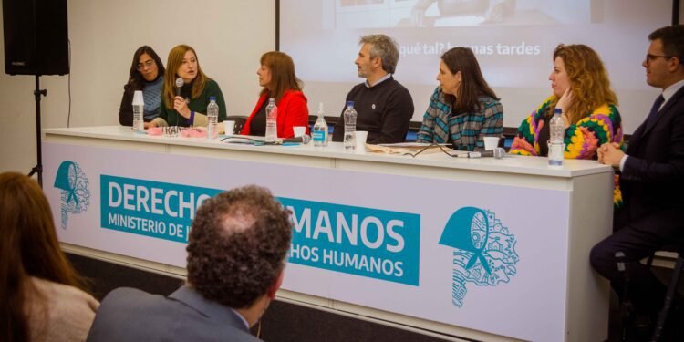EL IPS ENTREGÓ LAS PRIMERAS RESOLUCIONES QUE RECONOCEN COMO VICTIMAS DEL TERRORISMO DE ESTADO A MUJERES TRANS