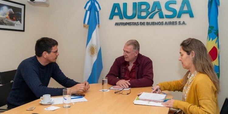 LA COSTA: Cardozo se reunió con directivos de AUBASA para la conformación de un anillo digital de seguridad
