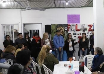 FERNANDA RAVERTA VISITÓ A JUBILADAS Y JUBILADOS DE LA VILLA 31