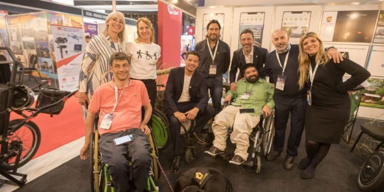 Cardozo encabezó la presentación de la oferta turística del Partido de La Costa en la Feria Internacional de Turismo