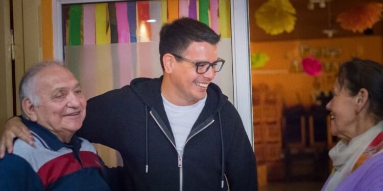 LA COSTA: Acompañamiento a la comunidad: Cardozo compartió un encuentro con adultos mayores