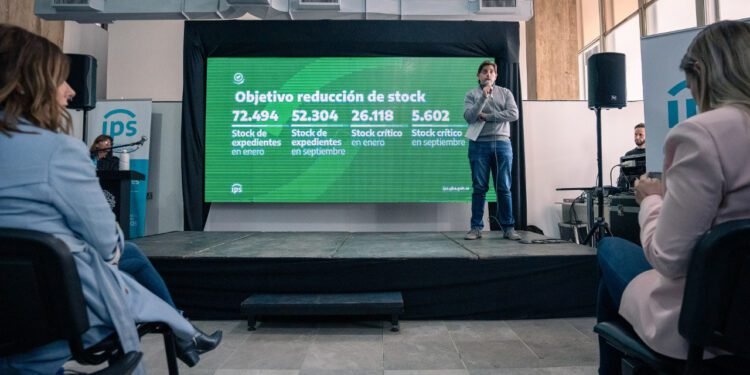 KICILLOF Y MORETTI ENCABEZARON EL PRIMER ENCUENTRO “PRESENTE Y DESAFÍOS DEL IPS”