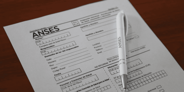 TODOS LOS AÑOS SE DEBE PRESENTAR COMPLETA LA LIBRETA AUH EN ANSES