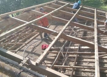 CASTELLI: CAMBIO DE CUBIERTAS EN INSTITUCIONES EDUCATIVAS