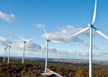 MAR DEL TUYU: Con el acompañamiento de la Municipalidad, alumnos y alumnas de la Escuela Secundaria Nº 13 de Mar del Tuyú visitarán un Parque Eólico de YPF