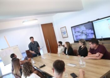 LA COSTA: Cardozo recibió a nuevos profesionales del Partido de La Costa