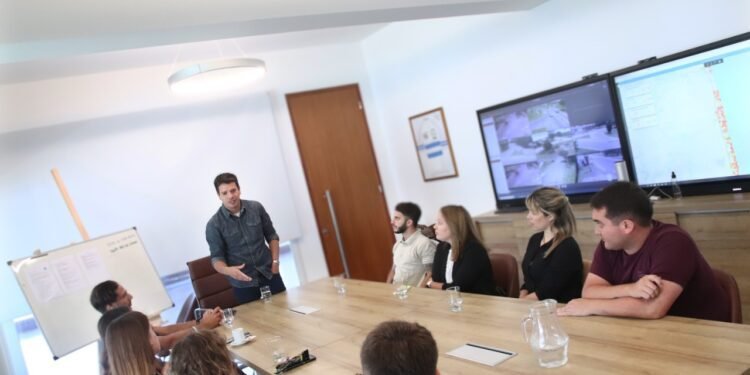 LA COSTA: Cardozo recibió a nuevos profesionales del Partido de La Costa