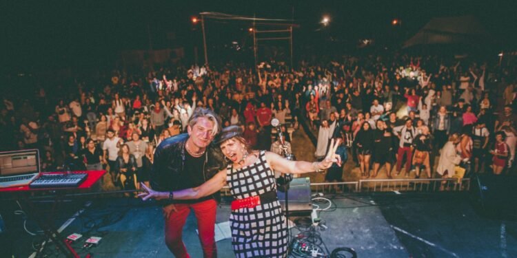 Con Hilda Lizarazu, Zorrito Von Quintiero y otros artistas, Experiencia La Costa pasó por Costa del Este