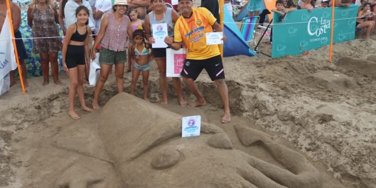 Arrancó el Concurso Nacional de Figuras y Castillos de Arena en El Partido de La Costa