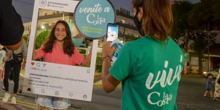 Música, circo, humor y arte en las plazas y peatonal de San Clemente