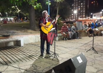 Los lunes y miércoles continúa el ciclo “Música en la Plaza” en San Clemente