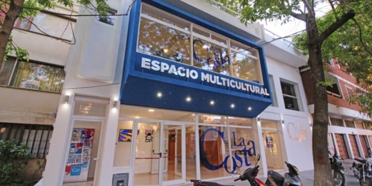 Se presenta el nuevo diseño curricular para finalización de estudios secundarios para Jóvenes, Adultos y Adultos Mayores