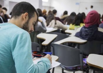 Está abierta la inscripción a los Centros Educativos de Nivel Secundario para mayores de 18 años