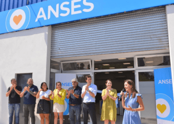 FERNANDA RAVERTA, WADO DE PEDRO Y MARIEL FERNÁNDEZ INAUGURARON UNA OFICINA DE ANSES EN MORENO