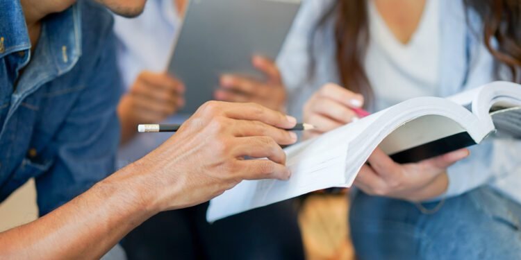 Los ingresantes a las carreras de la Universidad Atlántida Argentina ya pueden gestionar la subvención